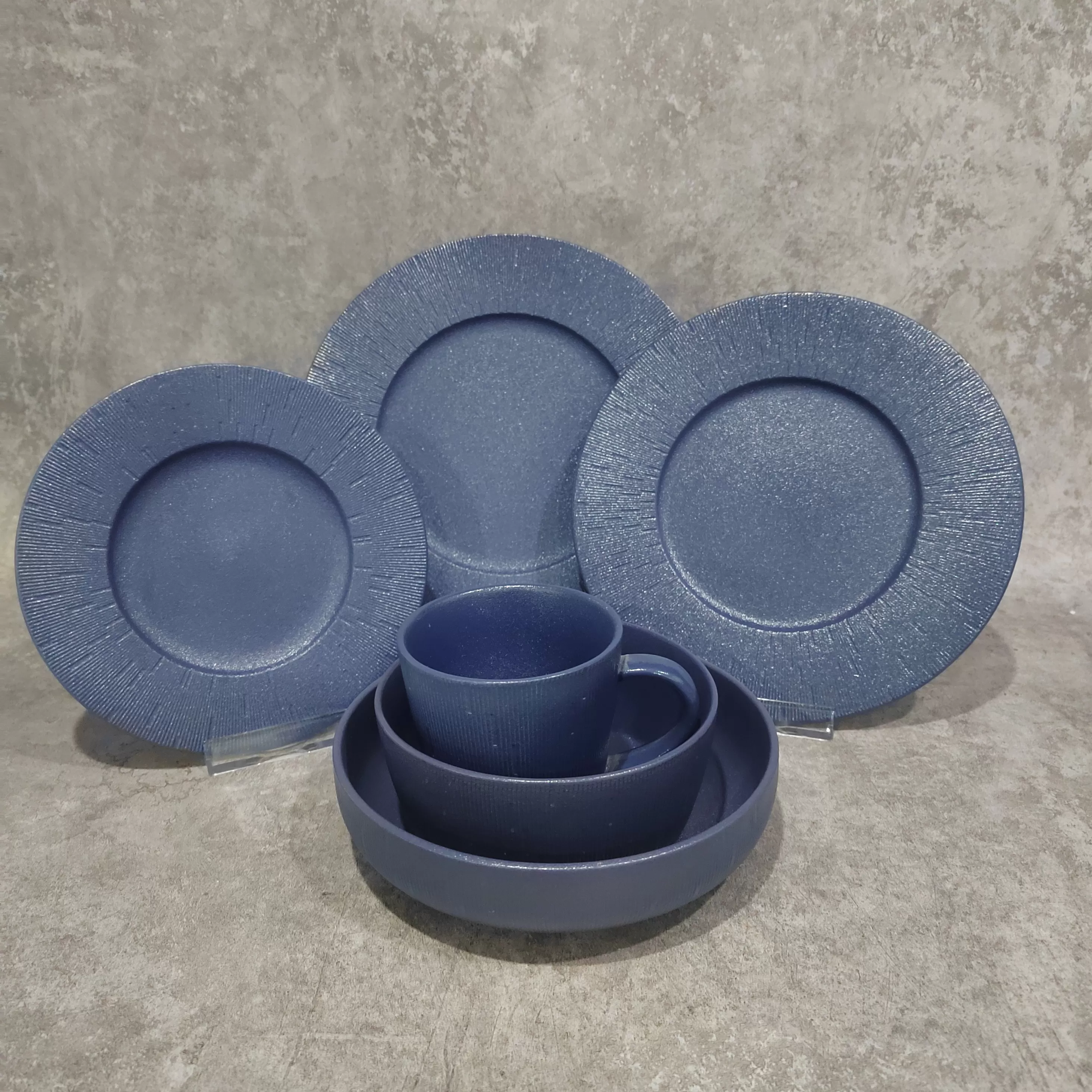 The future of rustic stoneware dinnerware sets